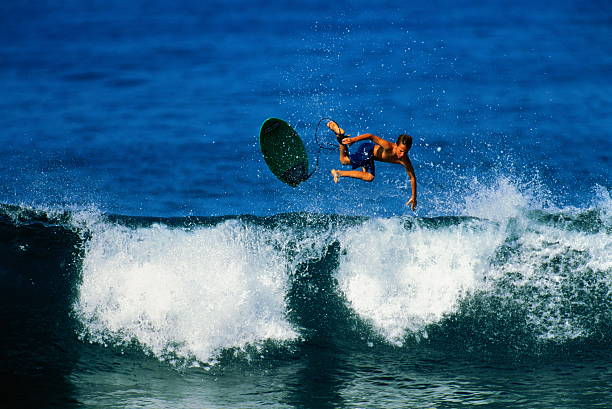 Reading Maui Surf Forecasts, Webcams, and Videos Like a Local